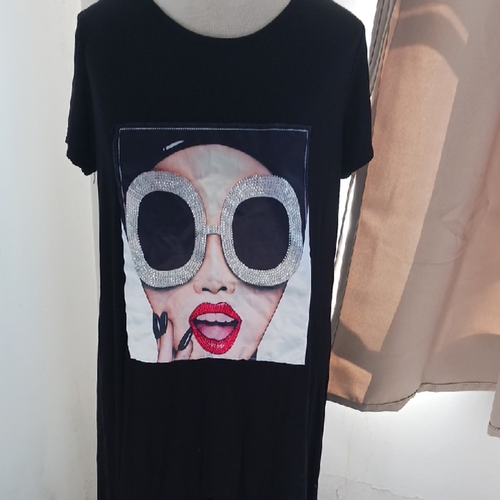 T-SHIRT (VERY BLINGY)